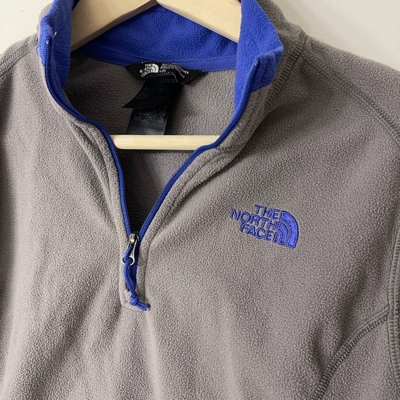 The North Face Blue and Gray Fleece Quarter Zip Pullover - Picture 2 of 5